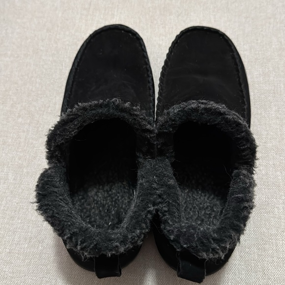 Minnetonka Pull On “Taren”Leather Booties-Sz 9-Black-Berber Lining - Picture 12 of 15